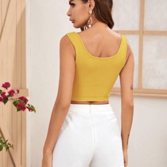 SHEIN Cutout Front Crop Tank Top - Picture 6 of 7